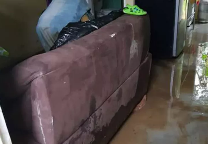 Los damnificados perdieron gran parte de sus muebles. Foto/Eric Montenegro