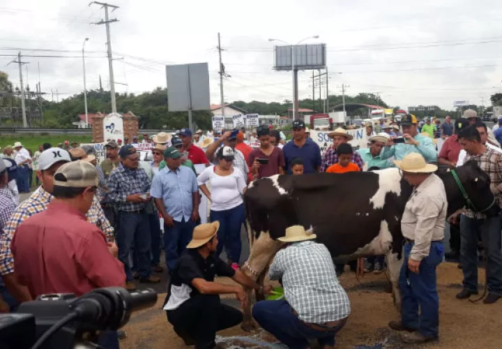 Piden respuesta concreta a los nueve puntos del pliego 