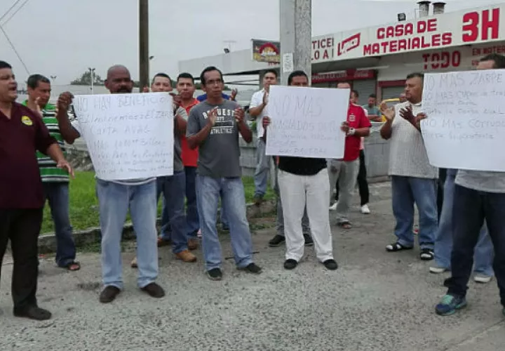 Taxista piden que se elimine el pago del "zarpe". Foto/Eric Montenegro