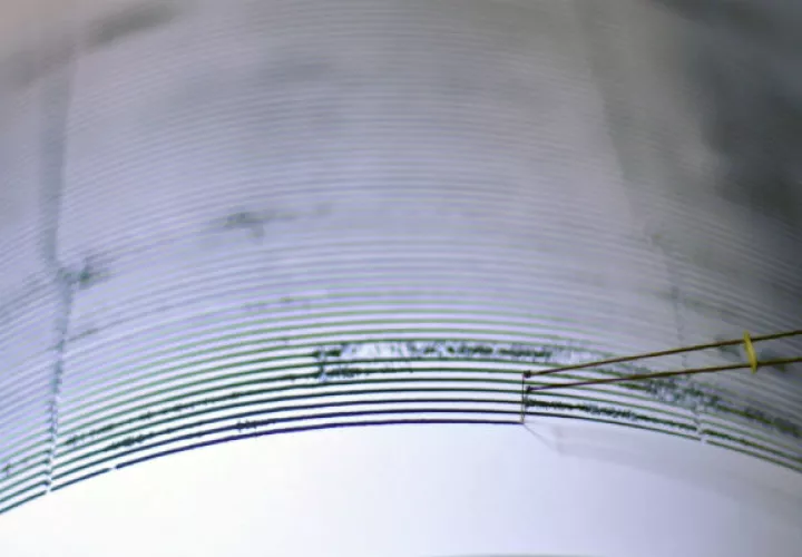 El terremoto tuvo lugar a las 04.04 hora local (09.04 GMT) y se desconoce si ha producido daños materiales o personales.