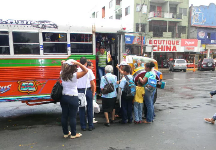 Panamá Oeste cuenta con alrededor de 700 unidades colectivos de distintas rutas que viajan hasta la capital.