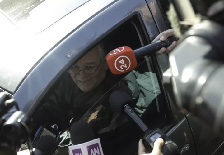 El obispo de la diócesis de la ciudad de Chillán, Carlos Pellegrín Barrera.  EFE