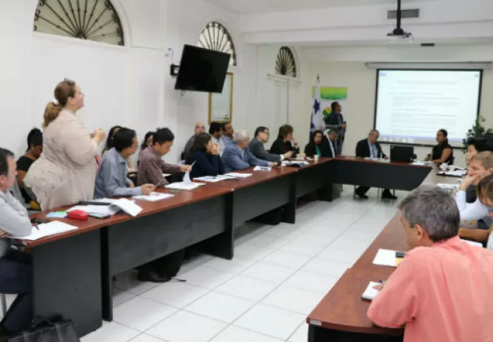 Acto de homologación de los pliegos de precalificación del nuevo Hospital del Niño. @Minsa_Panama