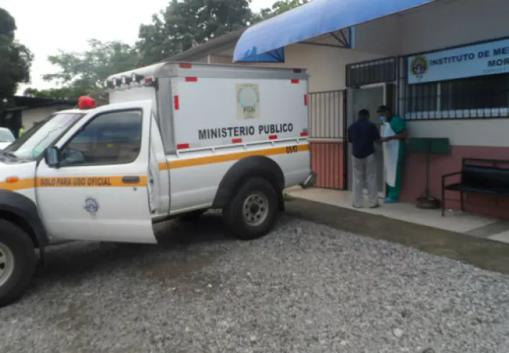 El Ministerio Público quien inició la diligencia en horas de la madrugada del sábado, ordenó el traslado del cuerpo a la morgue judicial. Foto/José Vásquez