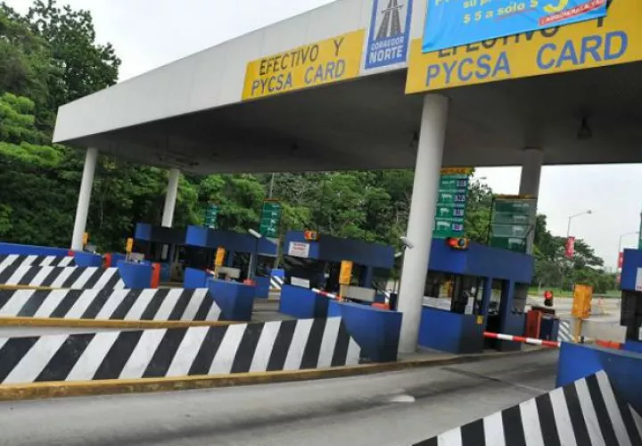 Caseta de peajes corredores Norte y Sur. 