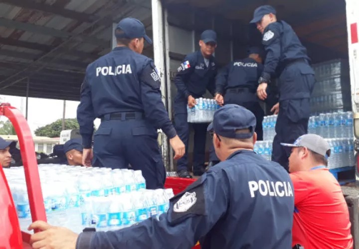 Crisis de agua se agudiza en Chitré y reparten agua en casas afectadas
