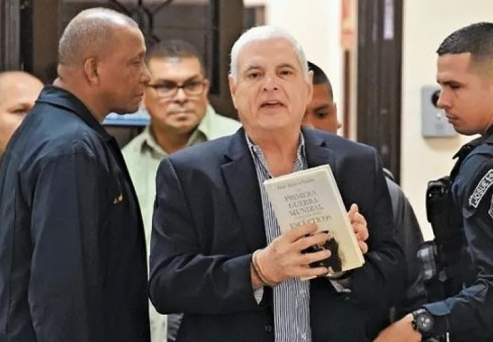 Ricardo Martinelli asegura que es inocente y que se trata de un juicio político en su contra. / Foto: Archivo.