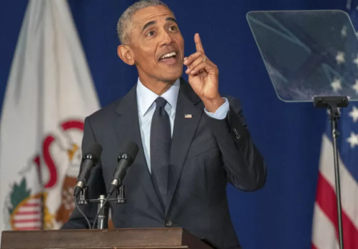 El expresidente Barack Obama criticó duramente la administración de Donald Trump. FOTO/AP