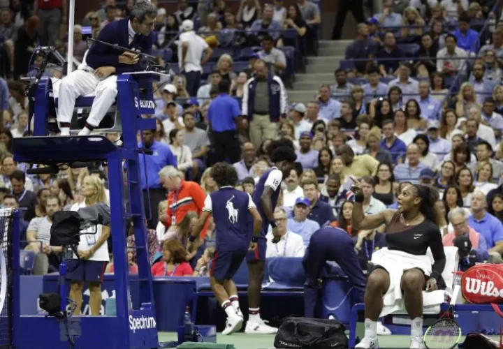 Serena Williams discute con Ramos Foto AP
