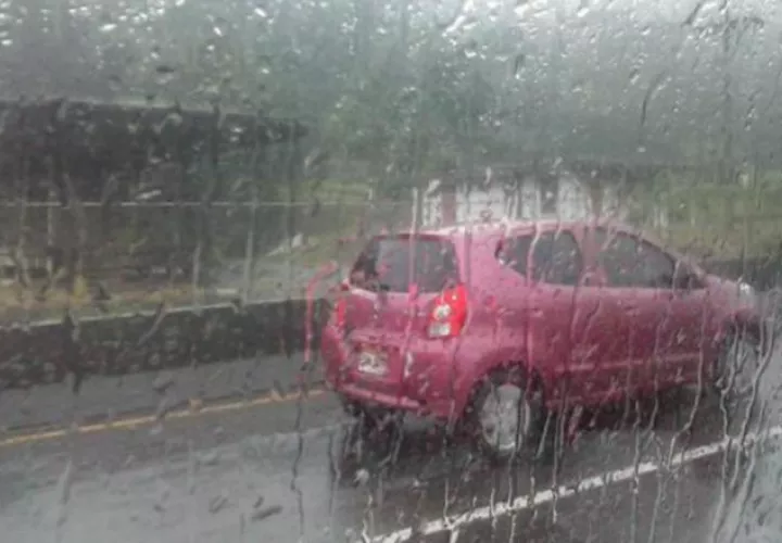 La tormenta "Isaac" está afectando a países ubicados en el mar Caribe central.
