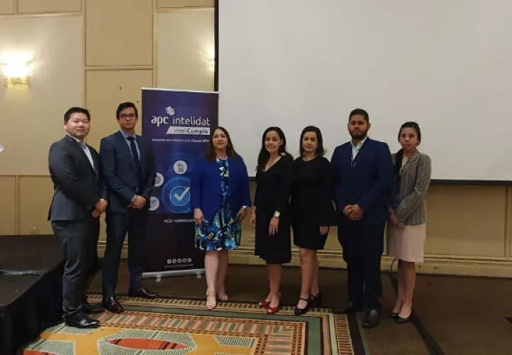 APC Intelidat reafirma su compromiso de colaborar con el desarrollo del sector económico y financiero de Panamá.