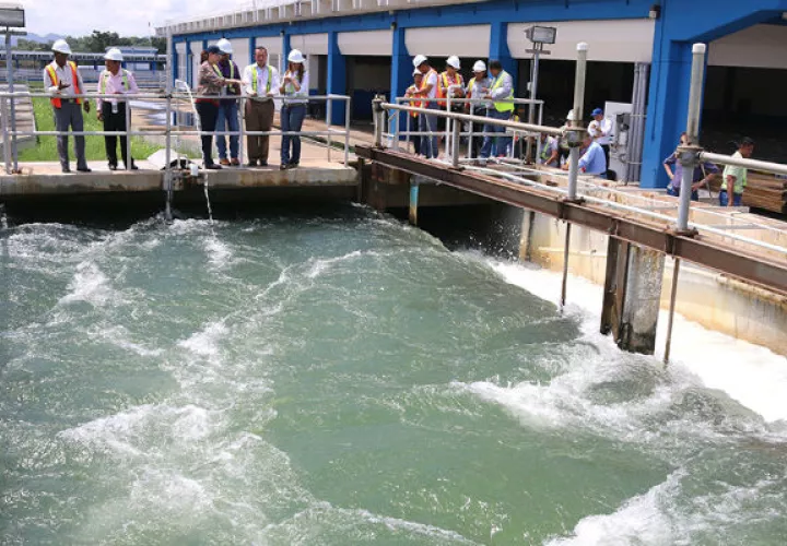 La tarde del miércoles una transformador de la planta sufrió una falla eléctrica. Foto: Panamá América.