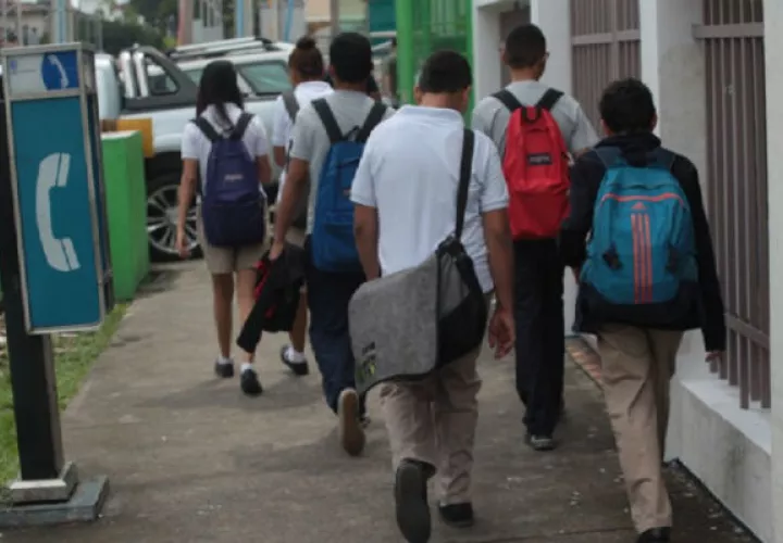 El administrador de la Acodeco, Jorge Quintero Quirós, reiteró la orden dictada al Colegio Nuestra Señora de Lourdes.