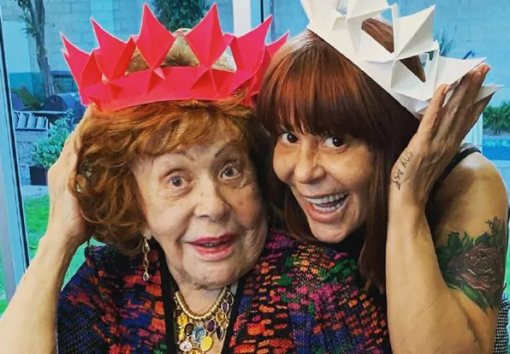 Alejandra Guzmán y su mamá.
