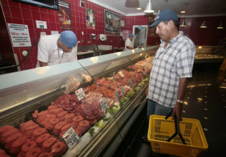 Se reglamentó el empaque de la carne importada donde se exige que en el etiquetado debe señalarse el país de procedencia y las condiciones de descongelación. Foto/Archivo