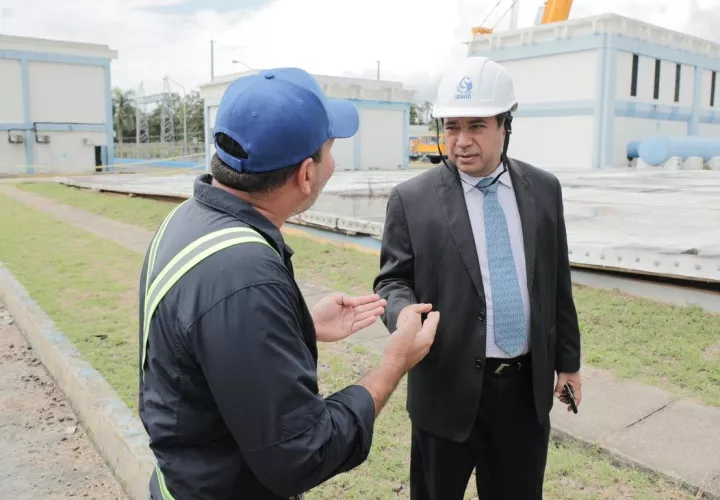 El director ejecutivo del Idaan, Guillermo Torres Díaz, dijo que la institución que dirige se mantendrá como empresa pública.