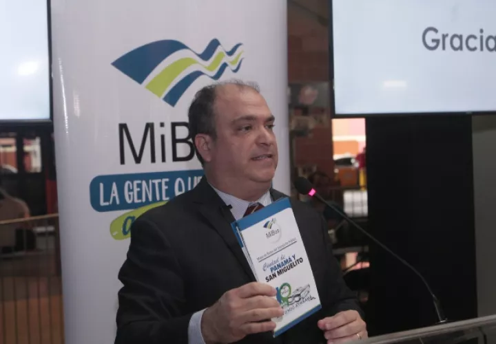 Luis Campana es el gerente general de MiBus. Víctor Arosemena