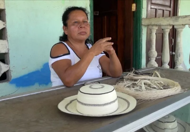 Artesana María Mendoza.  Foto Juan Carlos Lamboglia