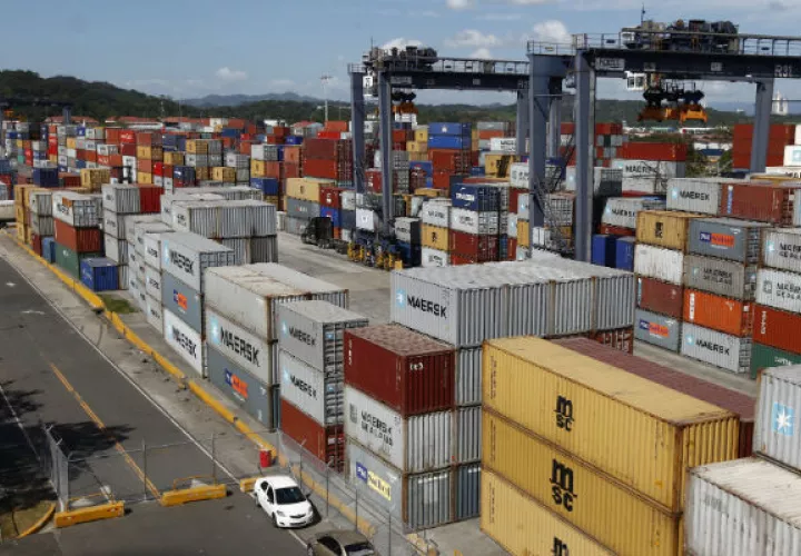 La guerra comercial con Estados Unidos continúa afectando a las manufacturas chinas.