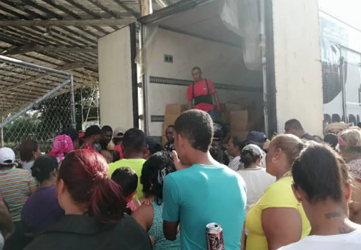 Venta de jamones en Capira. Foto: Eric A. Montenegro.