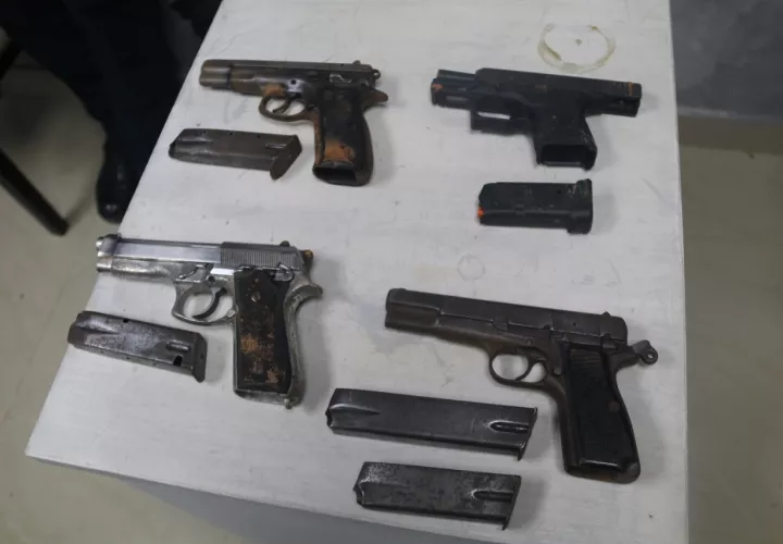 Celulares y tarjetas fueron encontrados dentro de los  pabellones 13 y 14 del centro penitenciario.