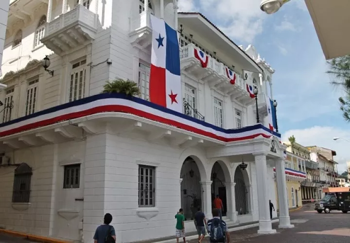 La Presidencia también gastará 21 mil dólares en artículos de emergencia y limpieza. Foto: Panamá América.