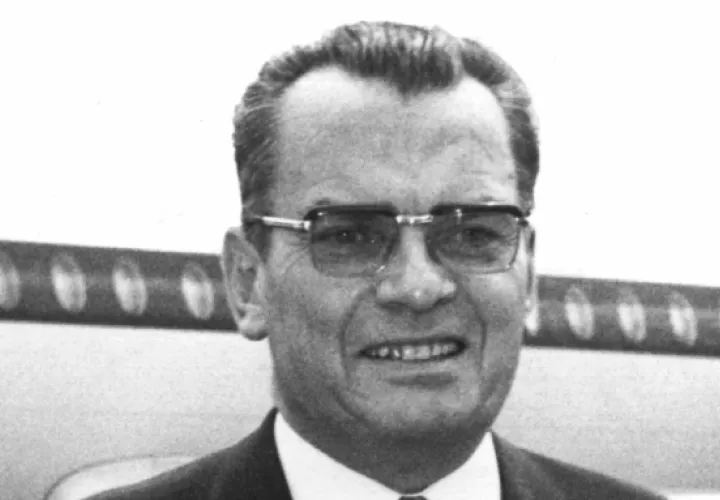 Alfred Bauer. AP