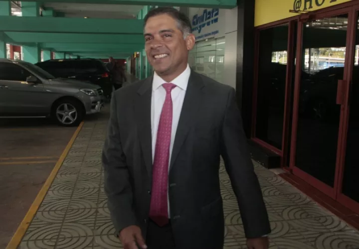 El exdiputado de la Asamblea Nacional Adolfo "Beby" Valderrama a su llegada ayer a la audiencia, en donde se le imputaron cargos por blanqueo de capitales.