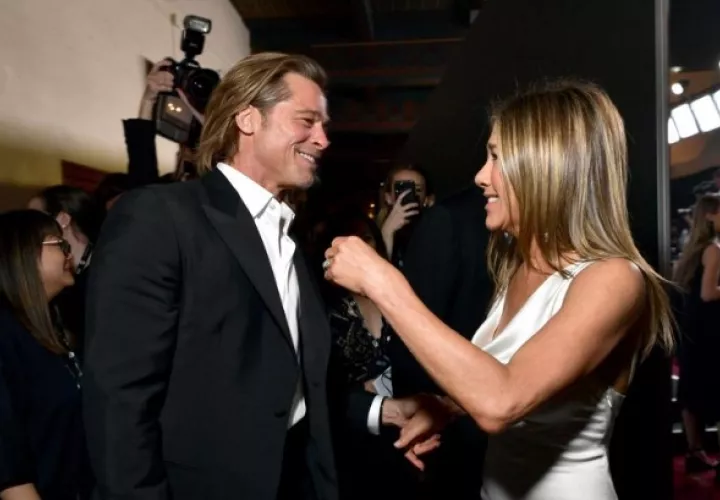 Brad Pitt y Jennifer Aniston. Foto SAG Awards (redes sociales).
