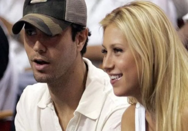Enrique Iglesias y Anna Kournikova.  AP