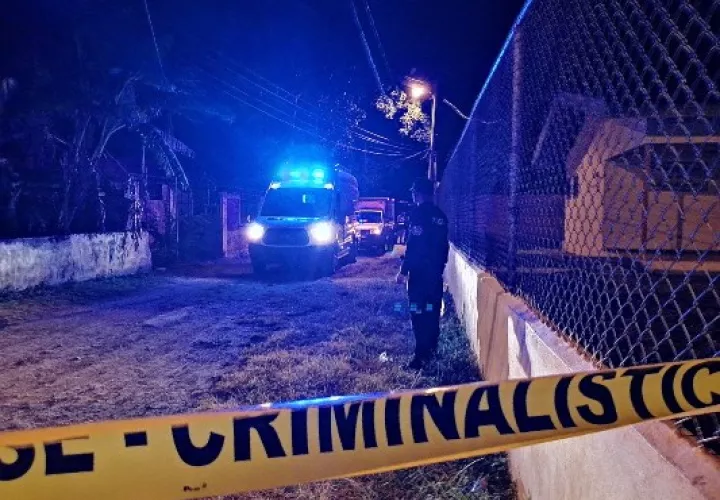 La tercera víctima fue identificado como David Ortega de 30 años, quien recibió un impacto de bala en el abdomen, mientras se encontraba en su residencia. Foto/Eric Montenegro