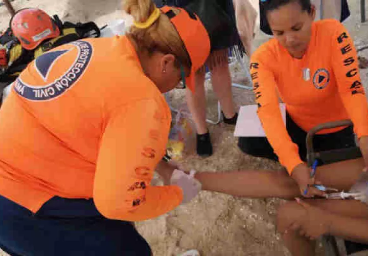 Atención por picadura de agente marino y oleajes en Año Nuevo. Foto/Sinaproc