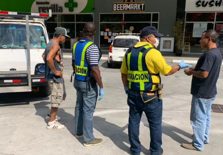 Varios extranjeros fueron sorprendidos incumpliendo la cuarentena total por el COVID-19. Cortesía