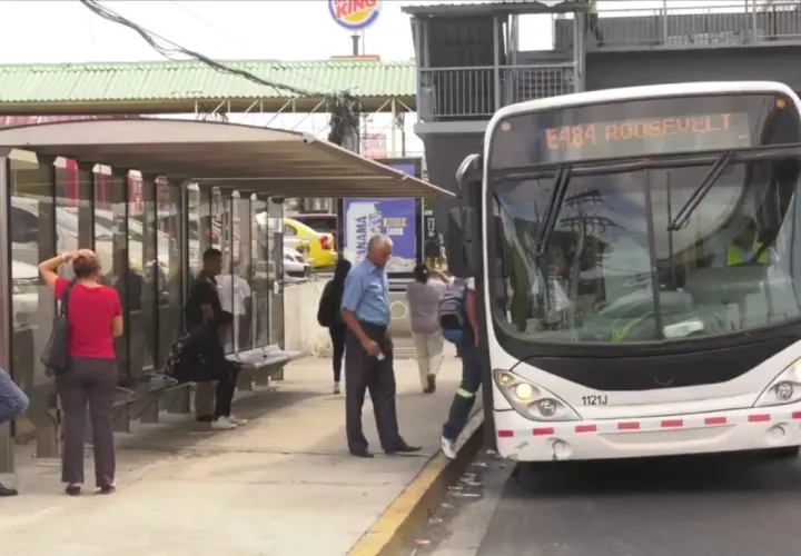 Para el sábado 18 y domingo 19 de abril, la empresa MiBus anuncia nuevos horarios de operación. Foto: MiBus