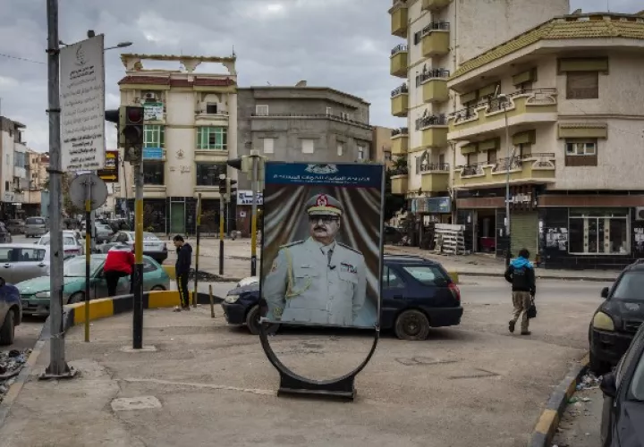 Un panorámico para Khalifa Hifter en Benghazi. Foto / Ivor Prickett para The New York Times.