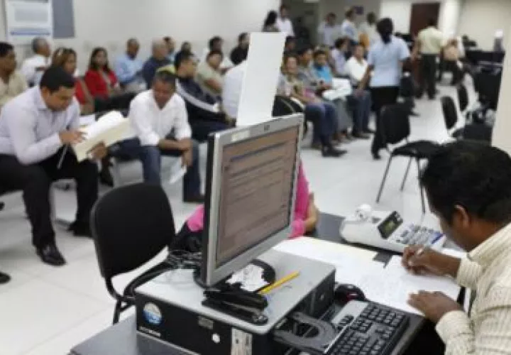 El Decreto de Ejecutivo No.298 de 27 de mayo de 2020  extiende el plazo de presentación de la Declaración Jurada de Rentas.