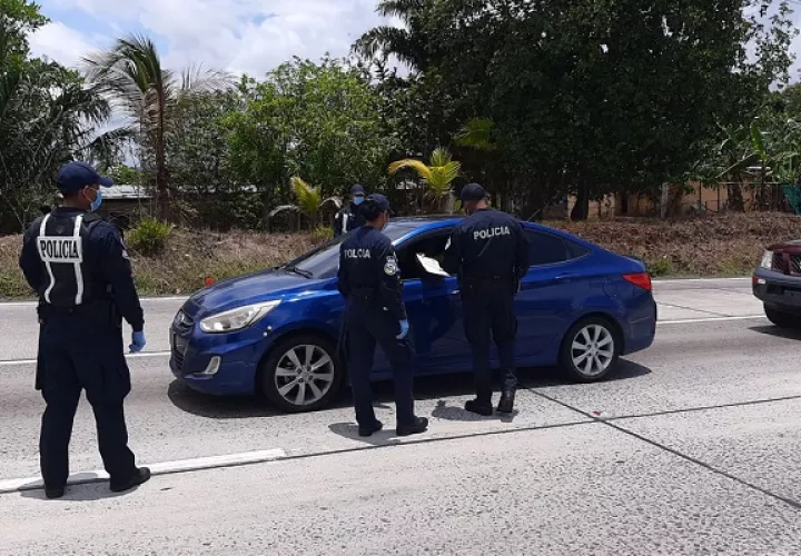 Venezolanos vendían salvoconductos. 