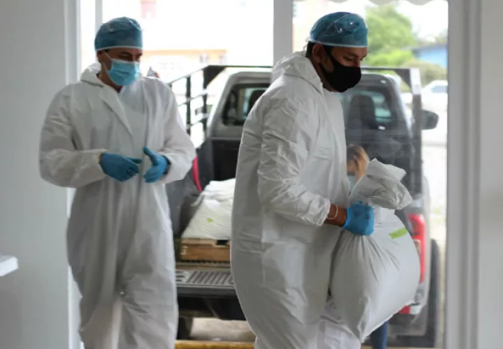  Se recibieron los lotes cumpliendo los procesos de bioseguridad. Fotos: José Vásquez.