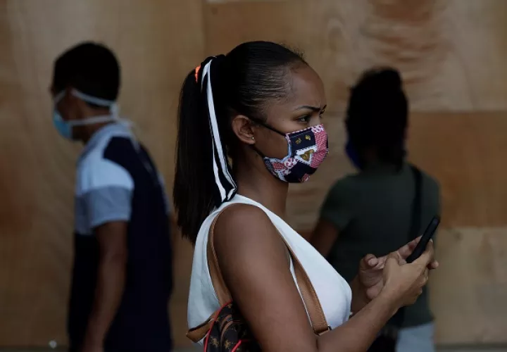A la fecha se reportan 10.561 pacientes recuperados clínicamente de COVID-19 en Panamá. Foto EFE