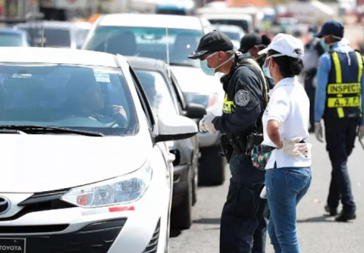 El Mici ha estado validando salvoconducto durante toda la crisis. Foto/Archivo