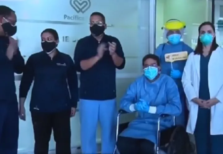 Nelson Novarro ya se encuentra en casa.