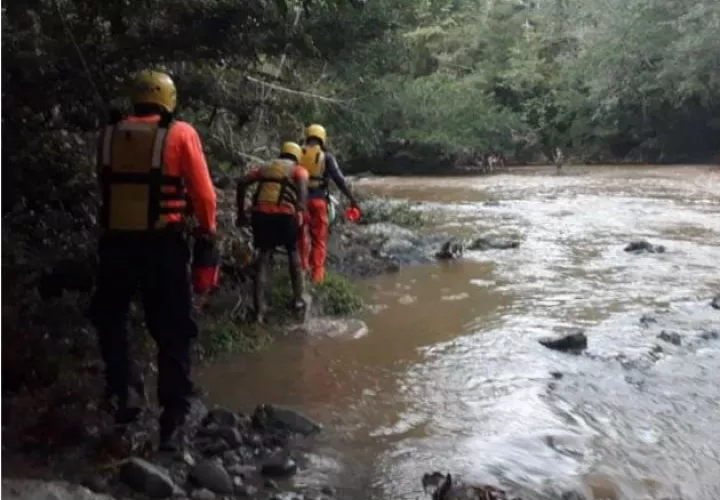 Fue arrastrada por la corriente del río Boquerón. Foto: Diómedes Sánchez. 