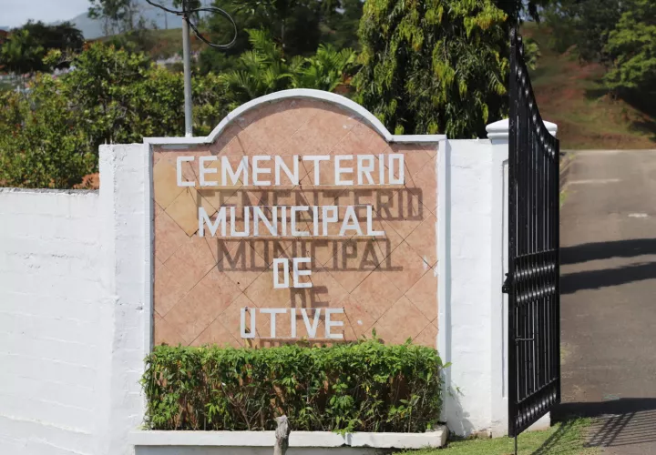 Con el sepelio solemne de los restos de dos personas que se mantenían en la morgue judicial de Panamá Oeste se pudo liberar espacio.