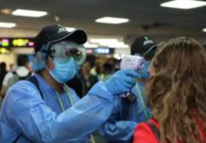 Las autoridades aspiran a realizar 4 mil pruebas de COVID-19 diarias.