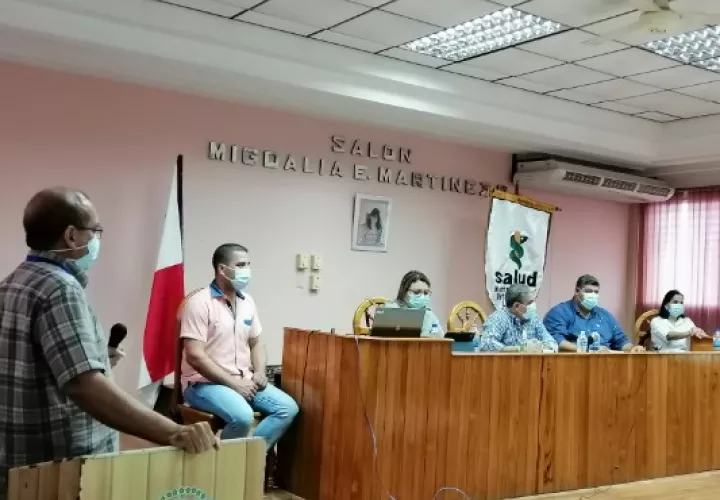 Los alcaldes de la provincia, presentes en el sitio, solicitaron además la colocación del punto de control en el puente sobre el río La Villa, colo medida preventiva adicional para mitigar el número de contagios. FOTO/THAYS DOMÍNGUEZ