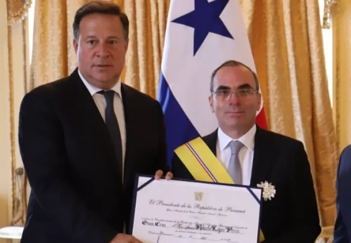Rolando López (dcha.) fue jefe del Consejo de Seguridad y Defensa Nacional durante la administración de Juan Carlos Varela. 