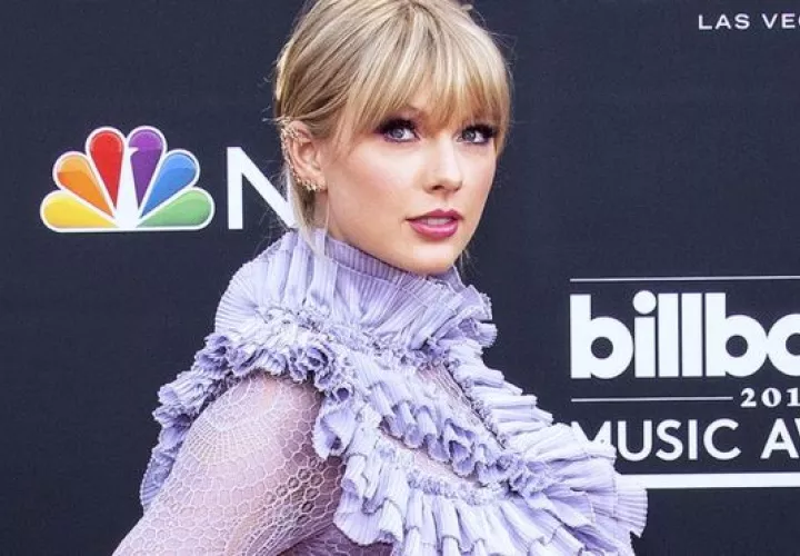 .Taylor Swift. Instagram