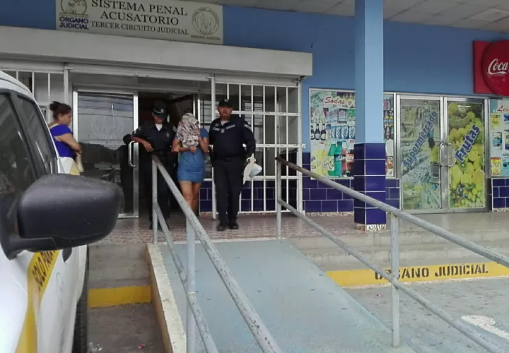 Una mujer de 27 años, se enfrentó a una audiencia de control de garantías, en donde además del delito de homicidio agravado se le imputó el de asociación ilícita para delinquir.