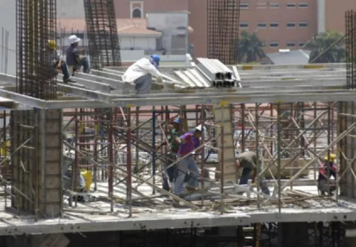 El sector de la construcción, es uno de los más afectados por la actual crisis sanitaria. Foto/Archivo