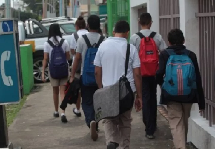 Actualmente, más de 3 mil estudiantes que estaban en colegios particulares migraron al sector oficial.